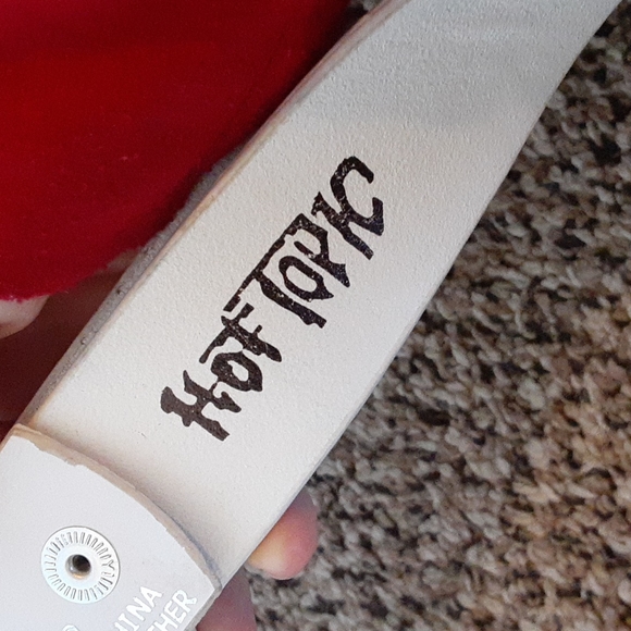 White Hot Topic Belt - Picture 2 of 3